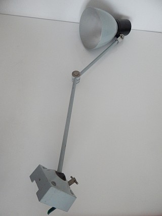 Dílenská lampa