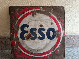 Esso - smaltovaná velká cedule,